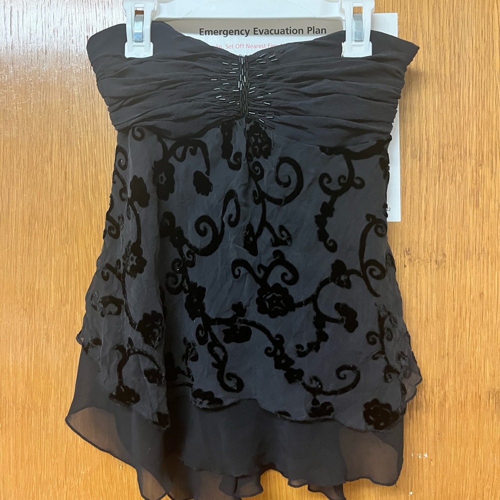Black y2k sleeveless top